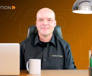 Foto von Danny Tittel während des Live Online-Webinars zum Thema KOMPAKT: UX & SEO-Ranking – Mit glasklarem Nutzerkonzept jetzt bei Google punkten!